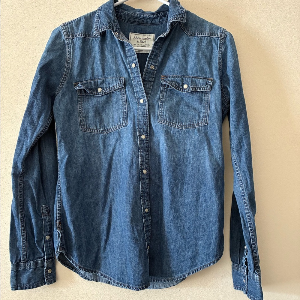 Abercrombie & Fitch Classic Blue Buttondown Denim Shirt